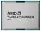 Processore AMD Threadripper Pro, con un design squadrato e elegante, con il logo del marchio ben visibile al centro.