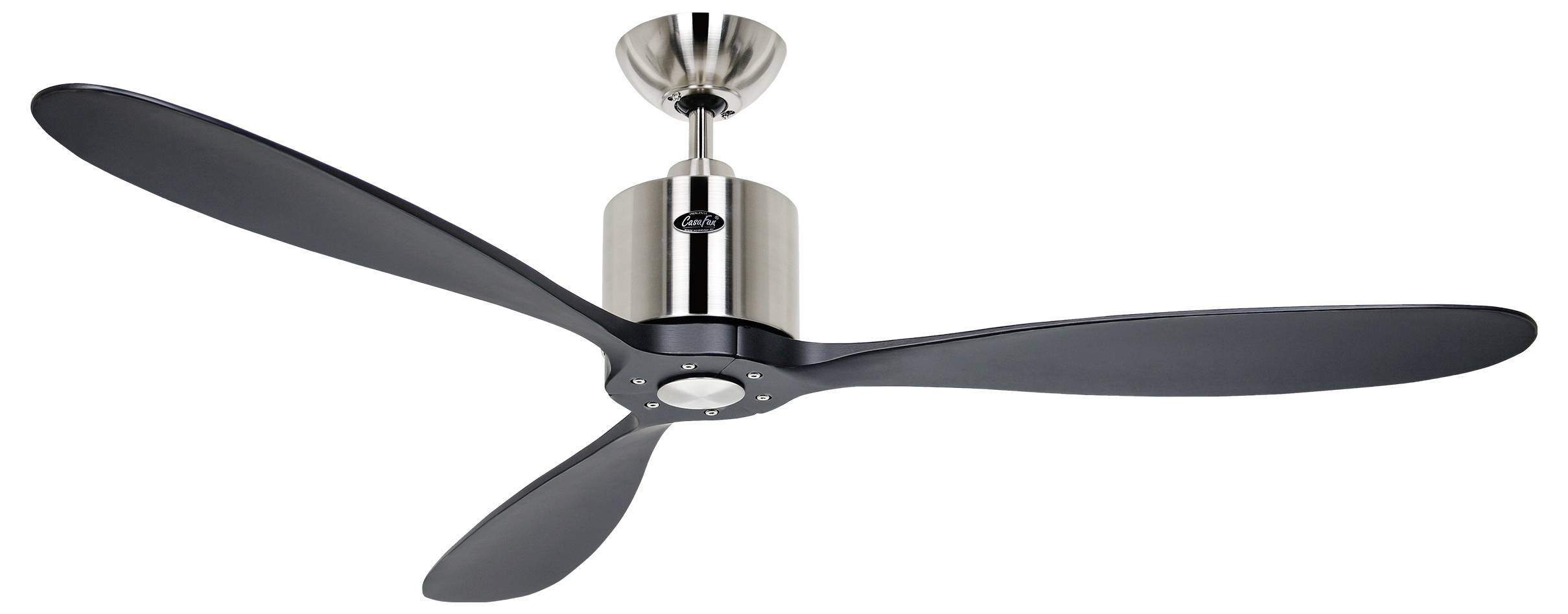 Un ventilatore da soffitto con tre pale nere e un centro metallico, progettato per interni domestici moderni.