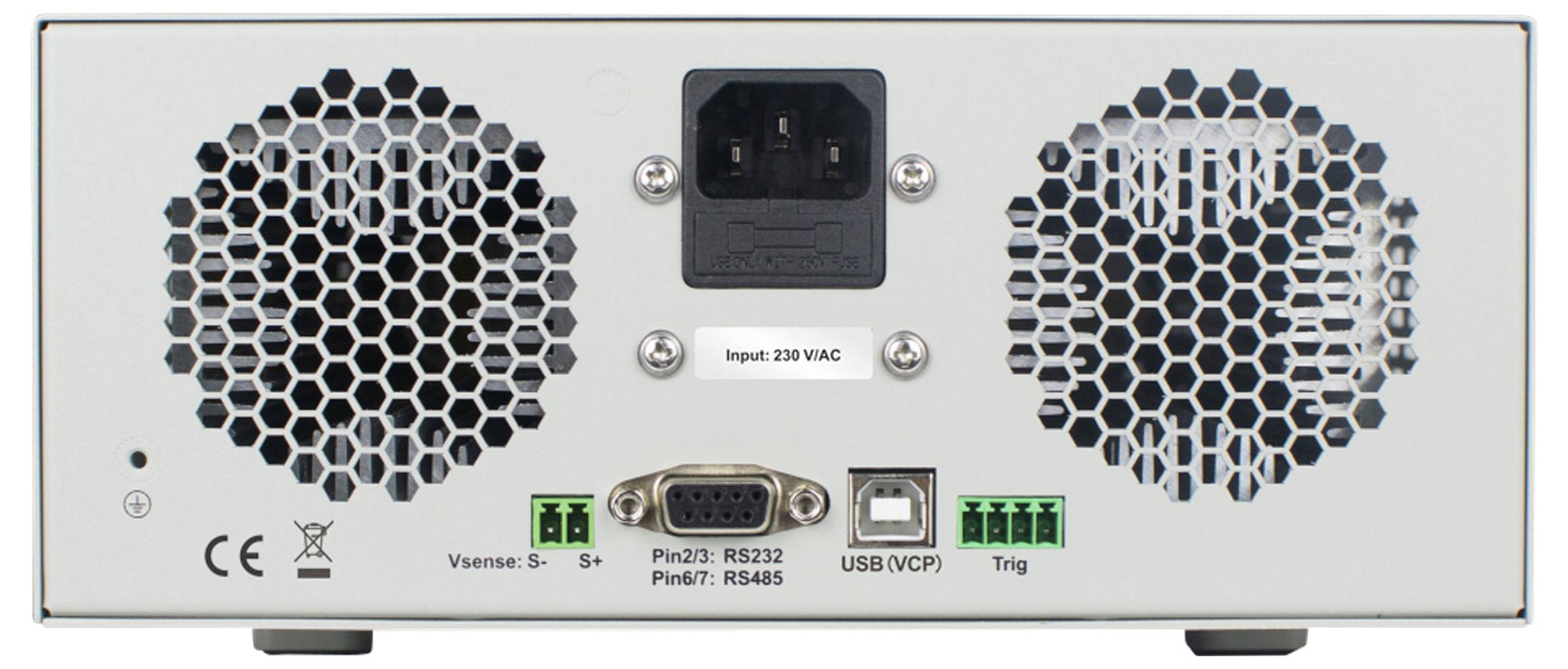 Retro di un dispositivo elettronico che mostra due ventole, un socket di alimentazione etichettato 'Input: 230 VAC,' porte RS232 e USB per opzioni di connettività.