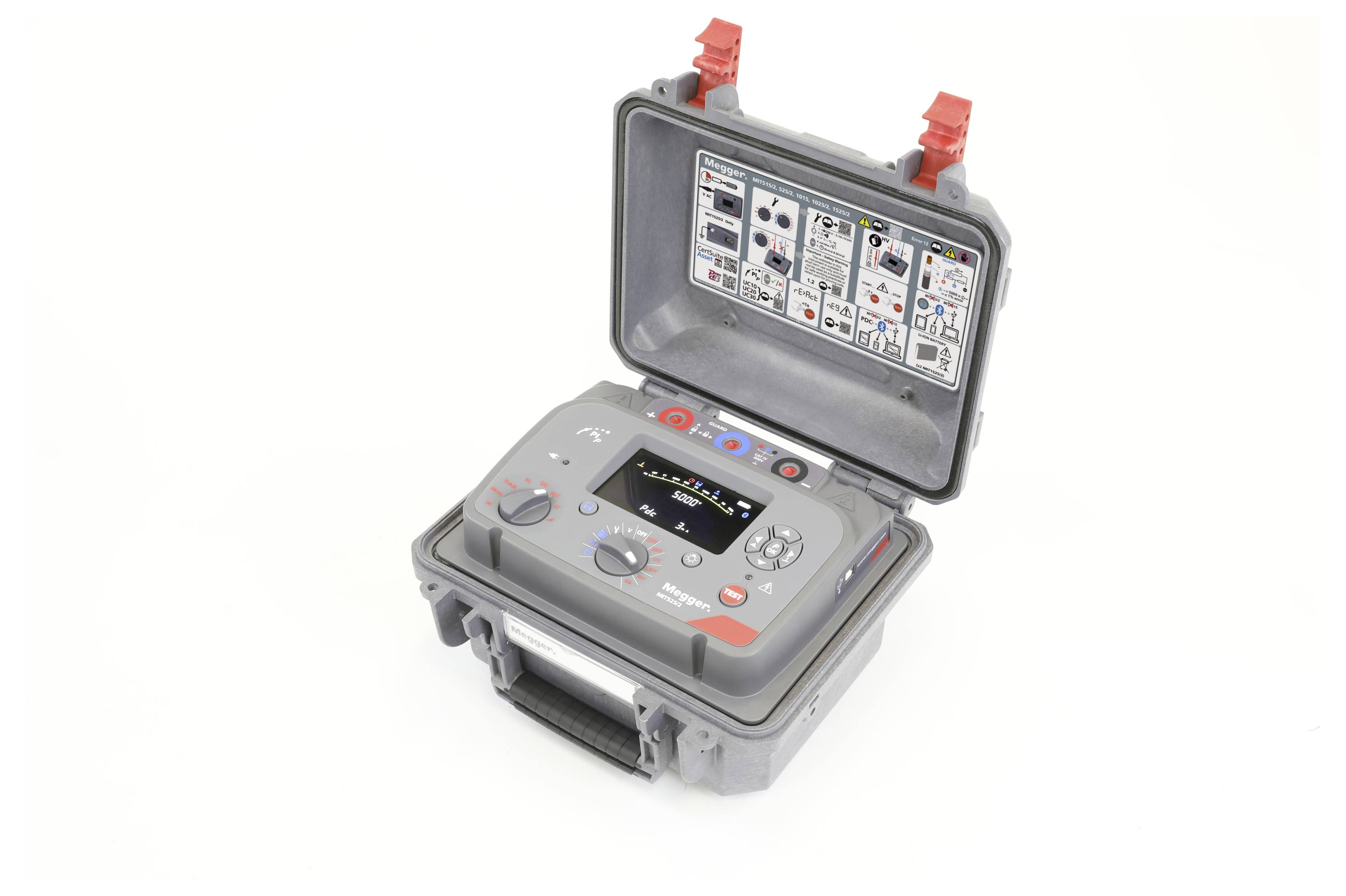 Un dispositivo portatile per test elettrici con un coperchio aperto mostra i pulsanti di controllo e un pannello con le istruzioni di test.