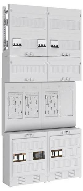 Schiera verticale di quadri elettrici con molteplici interruttori, interruttori e scomparti, utilizzata per la distribuzione di energia elettrica e la gestione dei circuiti.