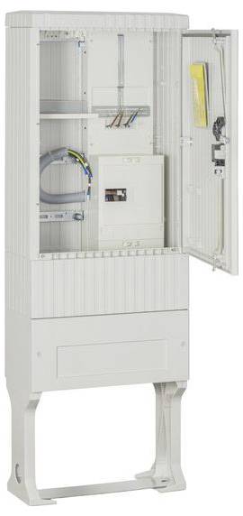 Armadio elettrico aperto che mostra il cablaggio interno e i componenti elettrici, inclusi un interruttore automatico montato e cavi organizzati.