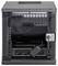 Piccolo armadio rack per server con switch di rete, router, patch panel e multipresa elettrica, utilizzato per organizzare e proteggere dispositivi di rete.