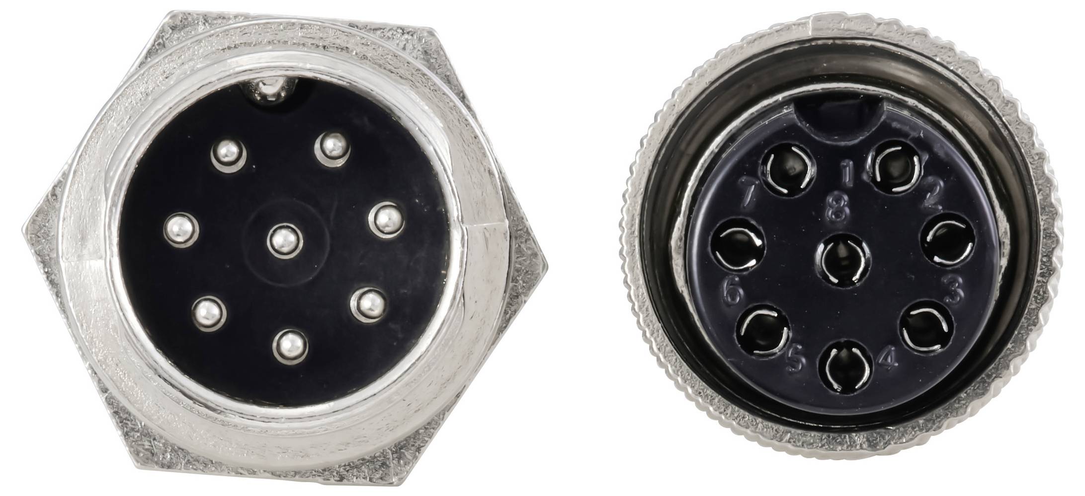 Due connettori metallici rotondi con pin visibili, ciascuno con una configurazione di pin diversa, visti frontalmente.