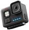 Una fotocamera d'azione compatta e robusta con un obiettivo grandangolare, logo 'GoPro' e dettagli in blu. Progettata per catturare foto e video di alta qualità.