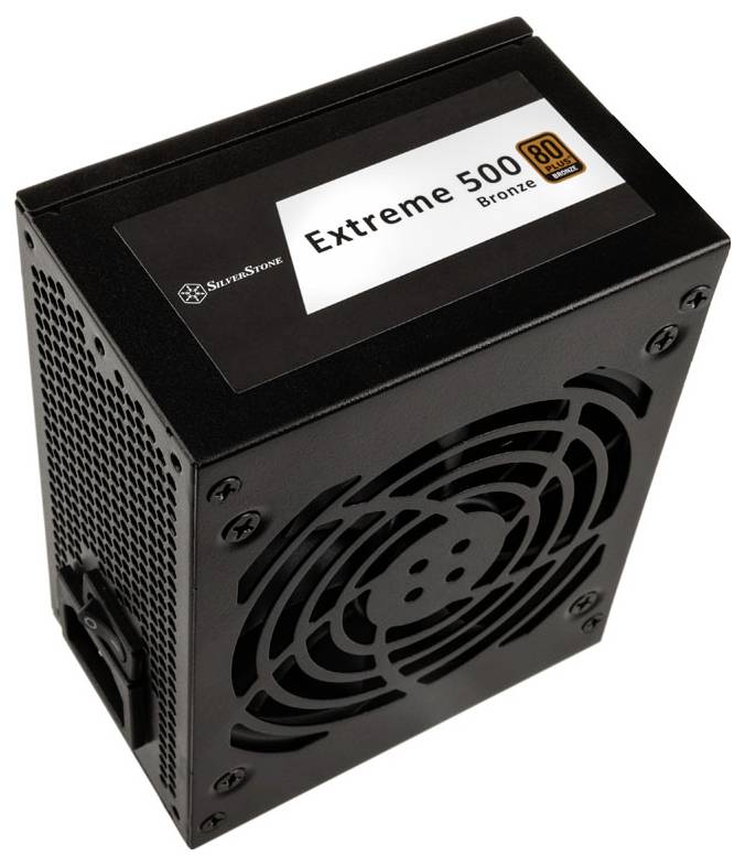 Unità di alimentazione per computer nera con etichetta 'Extreme 500 Bronze', dotata di ventola visibile e griglia di ventilazione per un raffreddamento efficace.