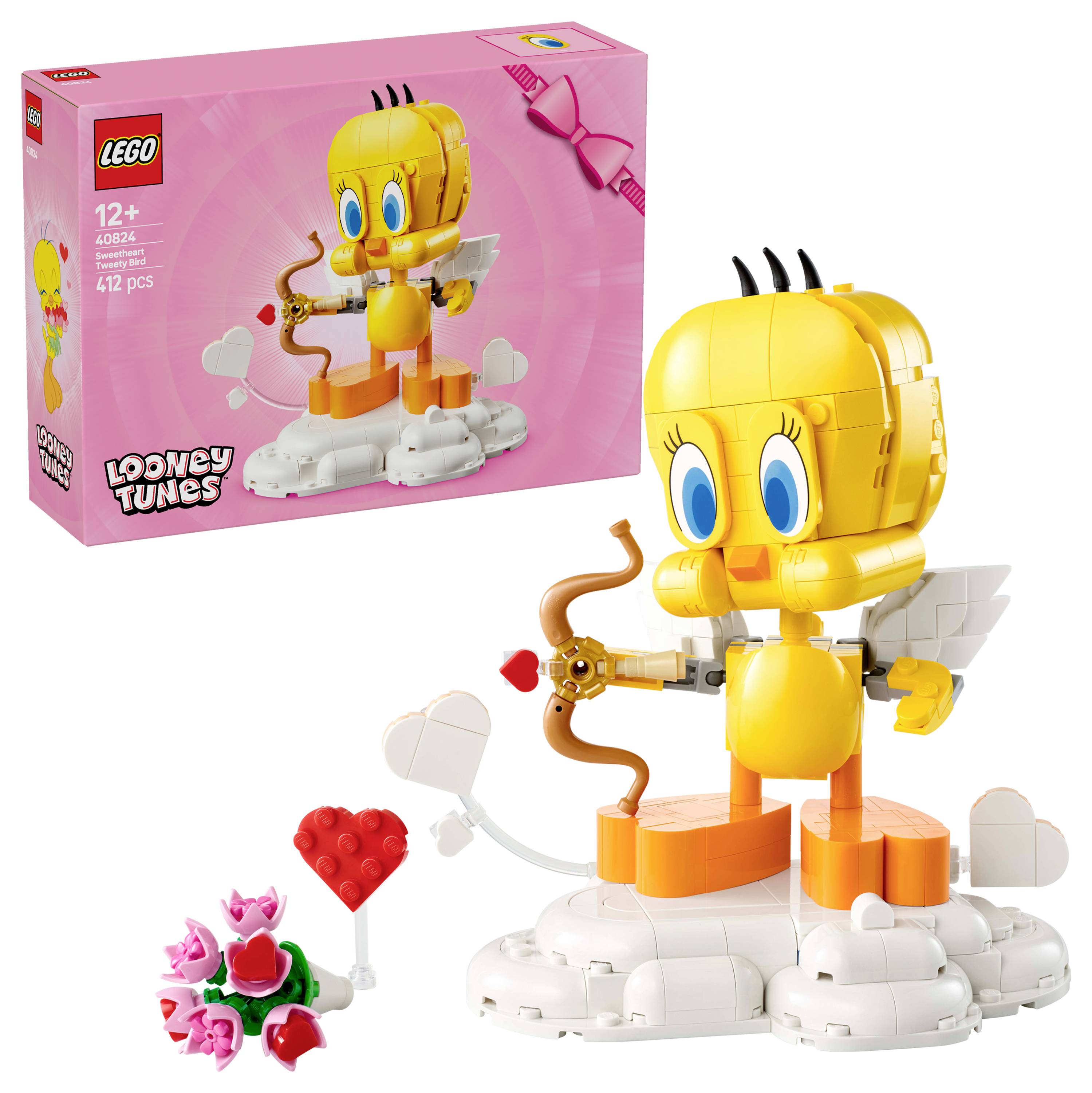 Set LEGO con un personaggio dei Looney Tunes raffigurato come Cupido, con arco e freccia, cuori e nuvole. Confezione e modello finito mostrati.