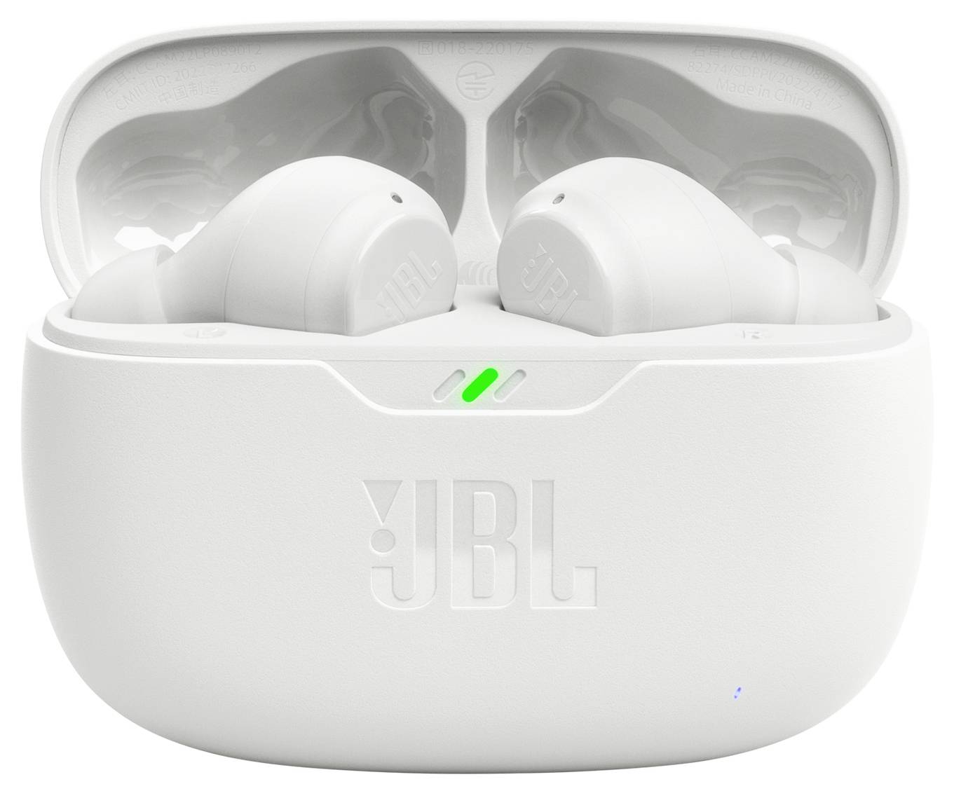 Auricolari wireless bianchi JBL in un case di ricarica aperto con una spia LED verde.