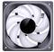 Un ventilatore di raffreddamento per computer quadrato con pale bianche e cornice nera, progettato per dissipare il calore dai componenti del computer.