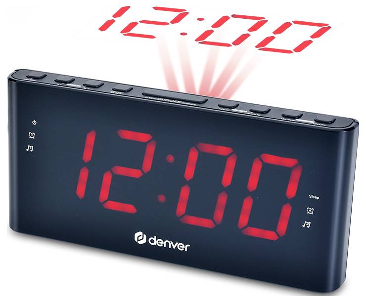 Un orologio sveglia digitale che mostra '12:00' in rosso, con l'ora proiettata anche al di sopra di esso. Il nome del marchio 'Denver' è visibile sotto l'ora.