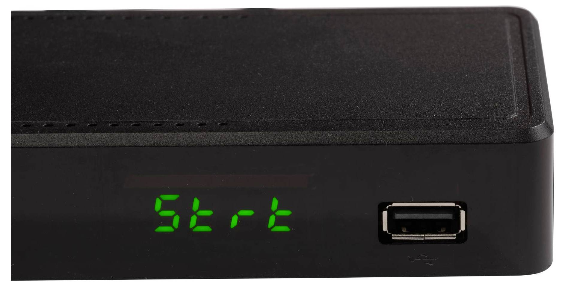 'Un dispositivo elettronico nero con un display a LED verde che mostra il testo "Str t" e una porta USB sul lato destro.'