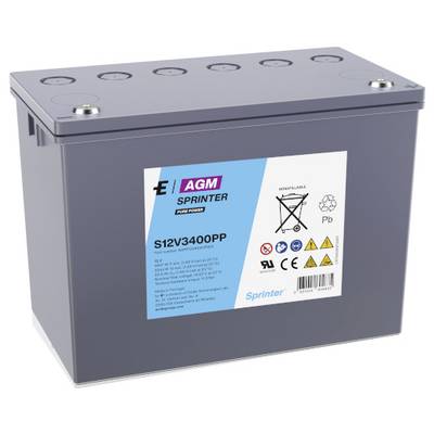 Batteria 'AGM Sprinter S12V3400PP' con etichette che mostrano simboli di sicurezza e specifiche tecniche. Contiene icone di avvertenza e simbolo di riciclaggio.
