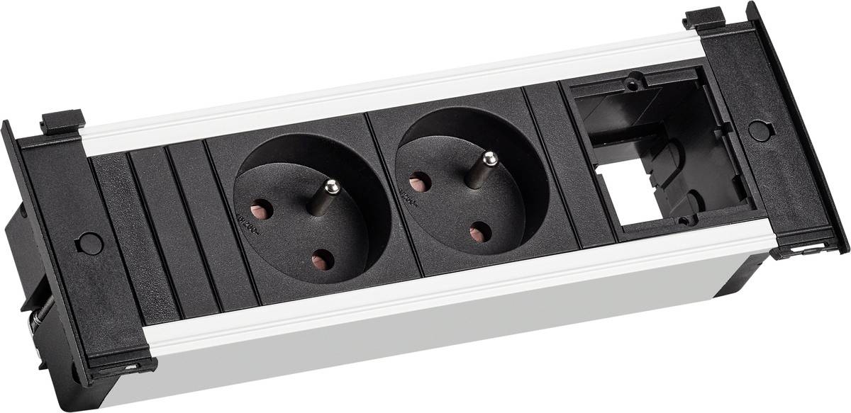 Un modulo di presa di corrente a incasso in argento con due prese europee rotonde e un'apertura rettangolare vuota, mostrato in prospettiva su sfondo bianco.