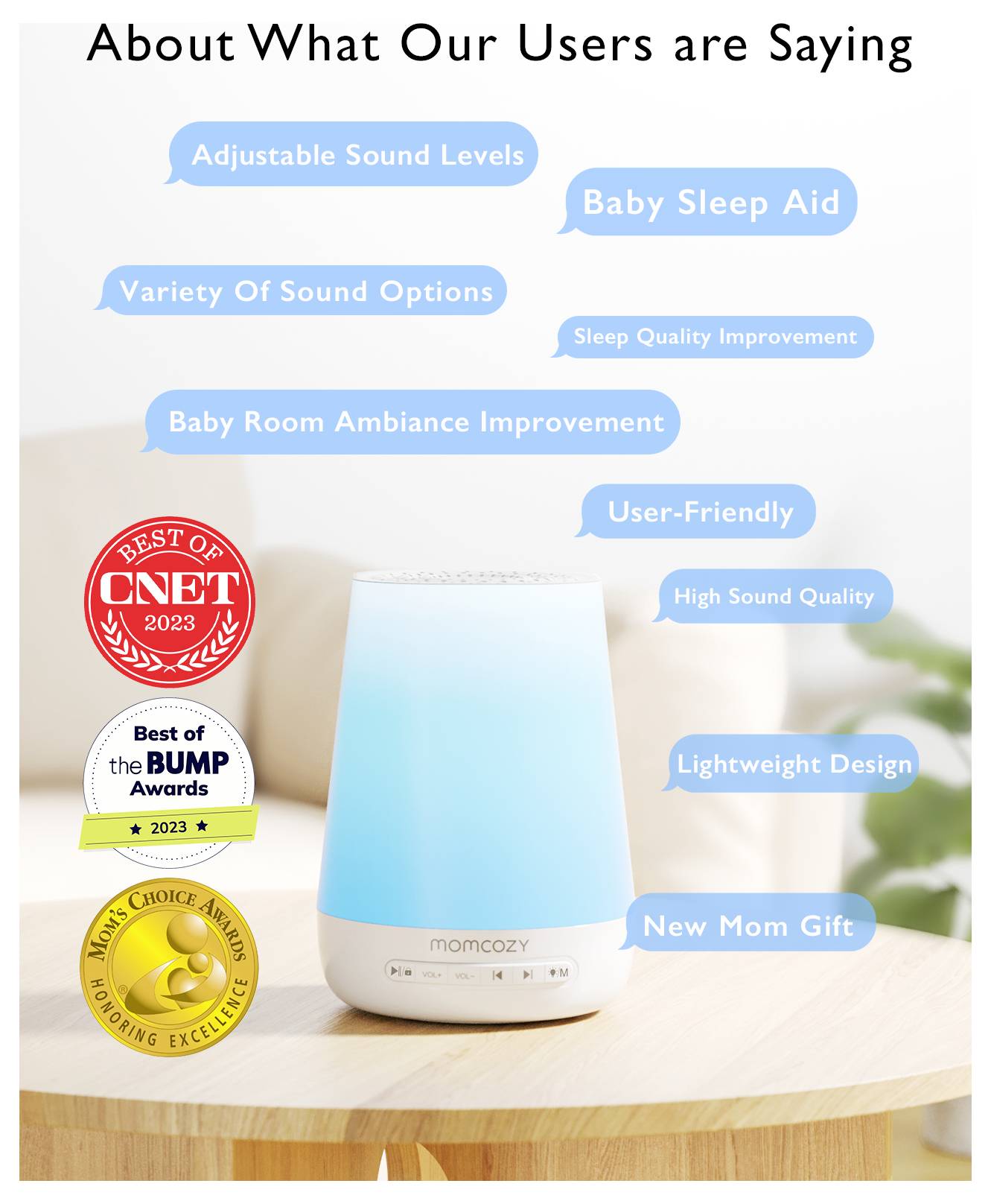 Una foto di un dispositivo per aiutare i neonati a dormire, con recensioni e premi che lo circondano. Le recensioni evidenziano i livelli sonori, le opzioni disponibili, l'atmosfera e il design.