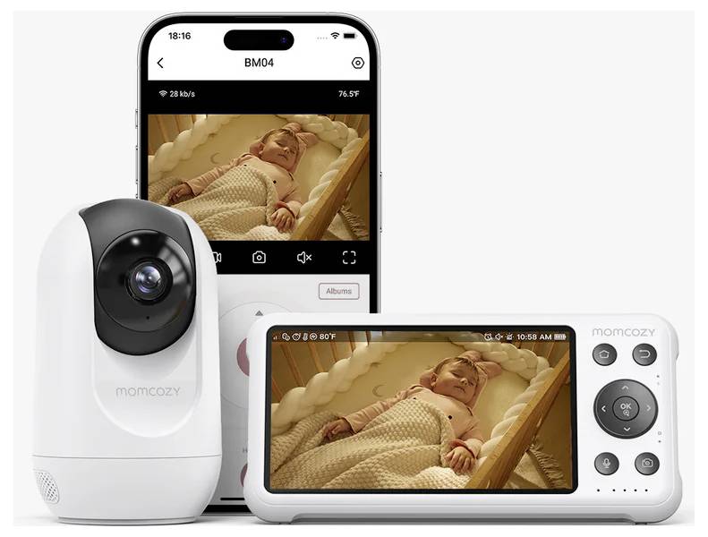 Un baby monitor con telecamera e due schermi che mostrano un neonato che dorme, che mette in evidenza le capacità di monitoraggio video e audio.