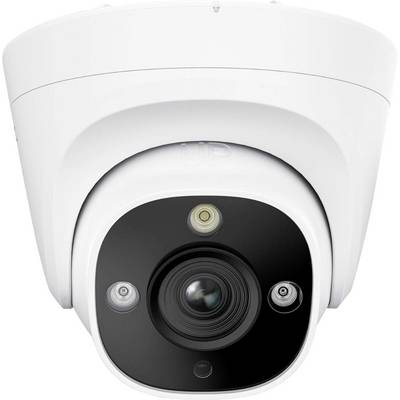 Una telecamera di sicurezza bianca con un pannello obiettivo nero posizionata per monitorare un'area, probabilmente a scopo di sorveglianza.