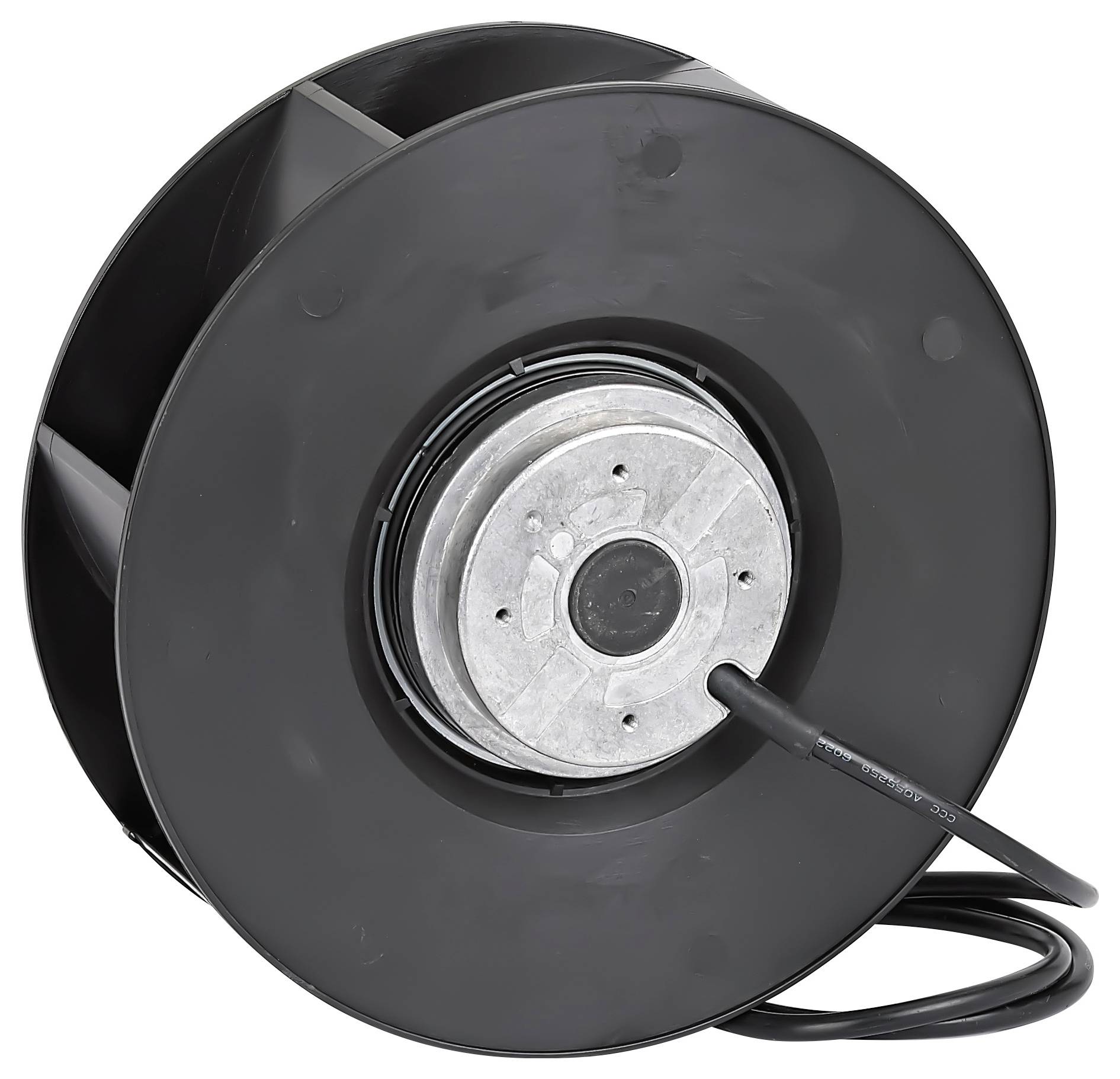 Una ruota ventilatore nera con un centro in metallo visibile, dotata di cablaggio collegato, probabilmente utilizzata in sistemi HVAC o attrezzature industriali.
