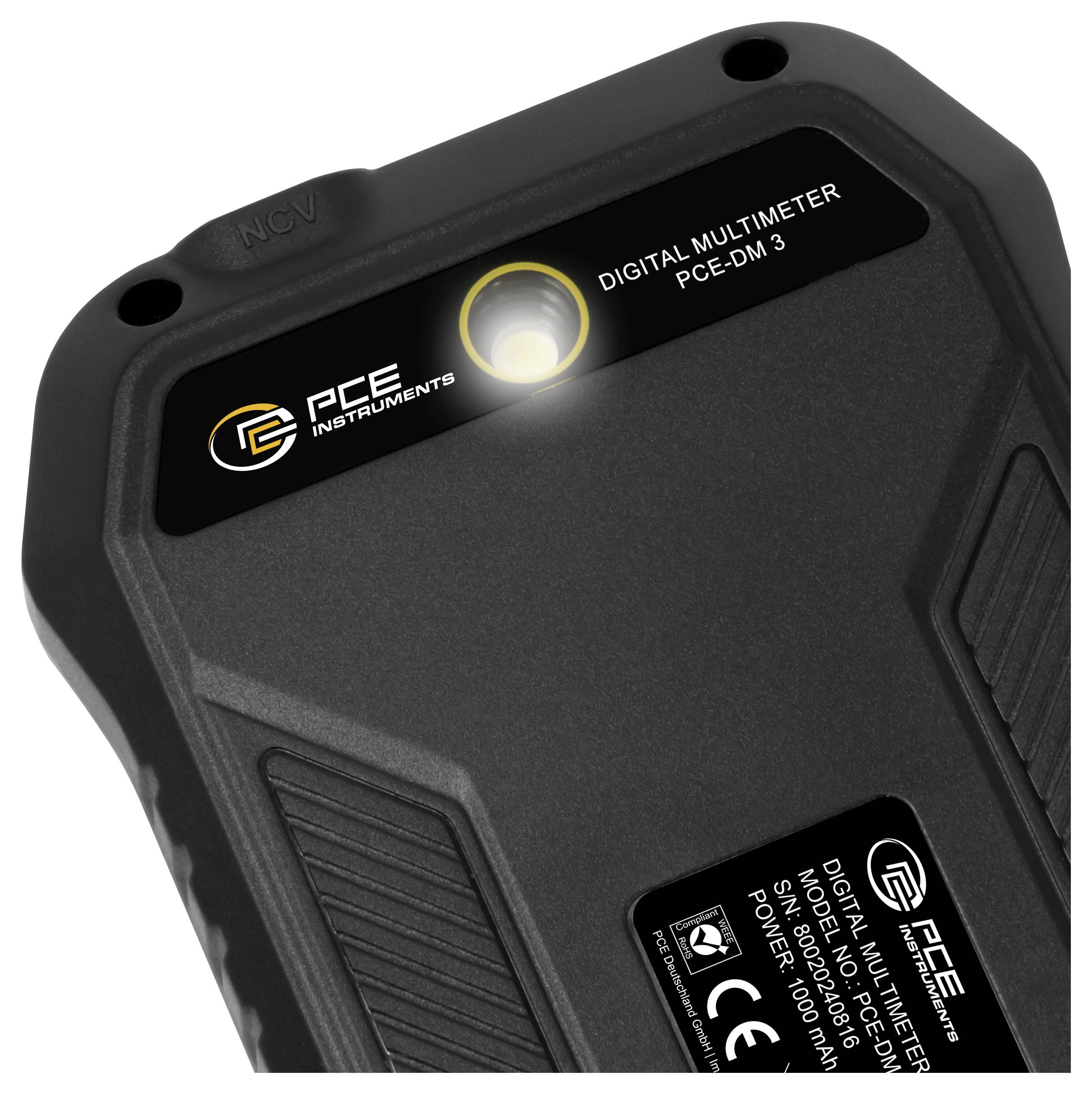 Multimetro digitale portatile nero della PCE Instruments, etichettato 'PCE-DM 3', mostrato in primo piano su uno sfondo bianco.
