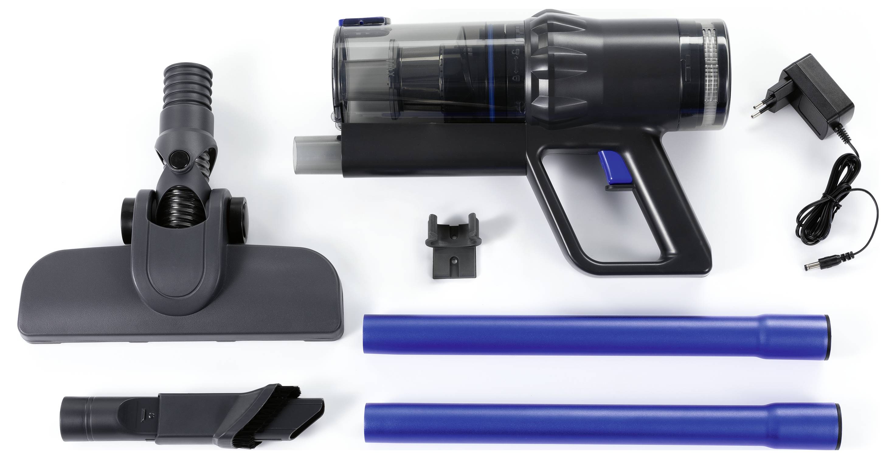 Un aspirapolvere cordless con accessori tra cui una spazzola per pavimenti, un tubo per fessure, due tubi di estensione e un caricabatterie, tutti disposti.