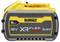 Una batteria agli ioni di litio DeWalt gialla e nera che mostra '18V XR FLEXVOLT 54V 9 AH' indicando la sua tensione e la capacità in ampere-ora.