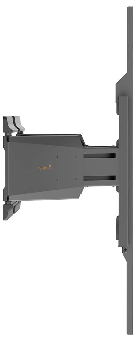 Vista laterale di una staffa montata a parete con un braccio regolabile che sostiene uno schermo piatto.