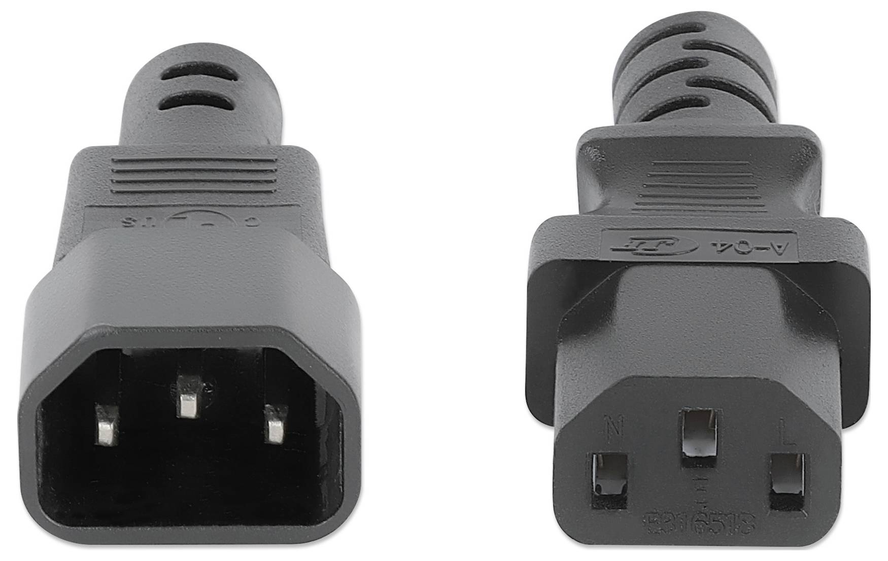 Due connettori di alimentazione IEC neri: un C13 a sinistra con tre fessure visibili e un C14 a destra con tre perni visibili.