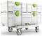 Un set di contenitori per attrezzi bianchi e verdi impilabili su un carrello con ruote, progettato per l'organizzazione e il trasporto facile degli attrezzi.