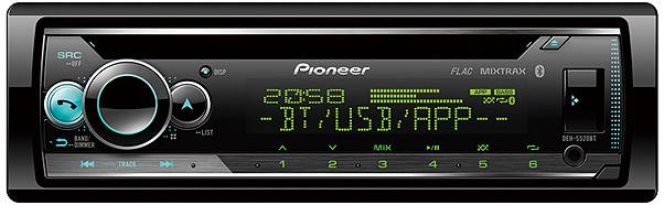 Autoradio che visualizza '28:58 DT USB1 IPOD'. Le caratteristiche includono una manopola del volume, uno schermo digitale e vari pulsanti di controllo.