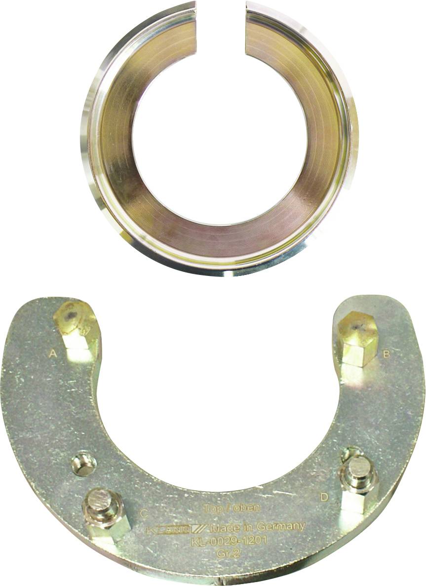 Un caso nero contenente vari attrezzi manuali organizzati in scomparti in schiuma, inclusi chiavi e dispositivi di misurazione, con un manico per la portabilità.