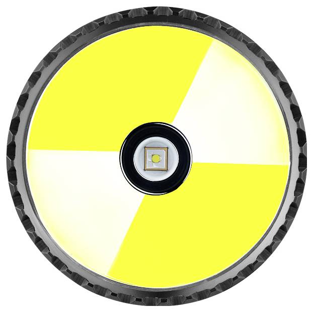 Una testata di torcia LED rotonda emette una luce gialla brillante con un LED centrale in un alloggiamento nero, che contrasta contro il bagliore giallo.