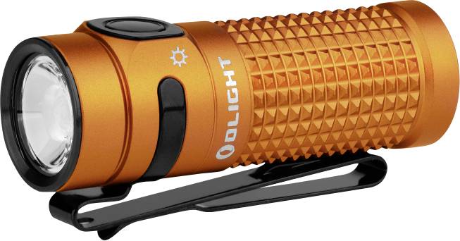 Piccola torcia arancione con impugnatura texture, pulsante laterale e clip tascabile. Il marchio 'OLIGHT' è visibile sul lato.