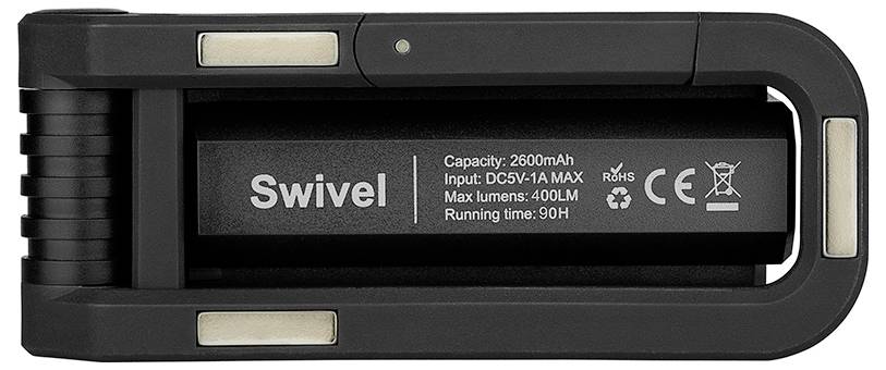 Torcia nera 'Swivel' con dettagli batteria: Capacità 2600mAh, ingresso CC 5V 1A massimo, 400 lumen, 90 ore di autonomia.