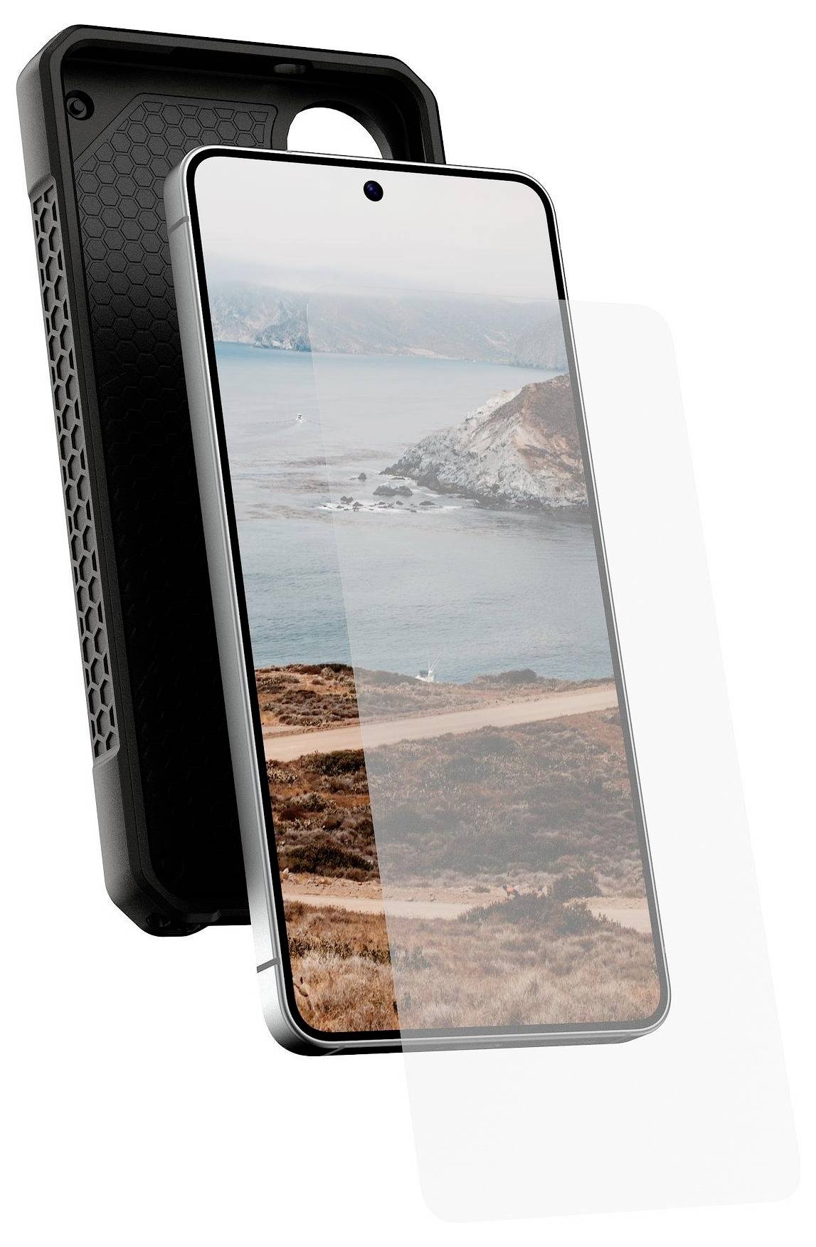 Uno smartphone con custodia protettiva e pellicola protettiva trasparente per lo schermo, che mostra un paesaggio costiero sul display.