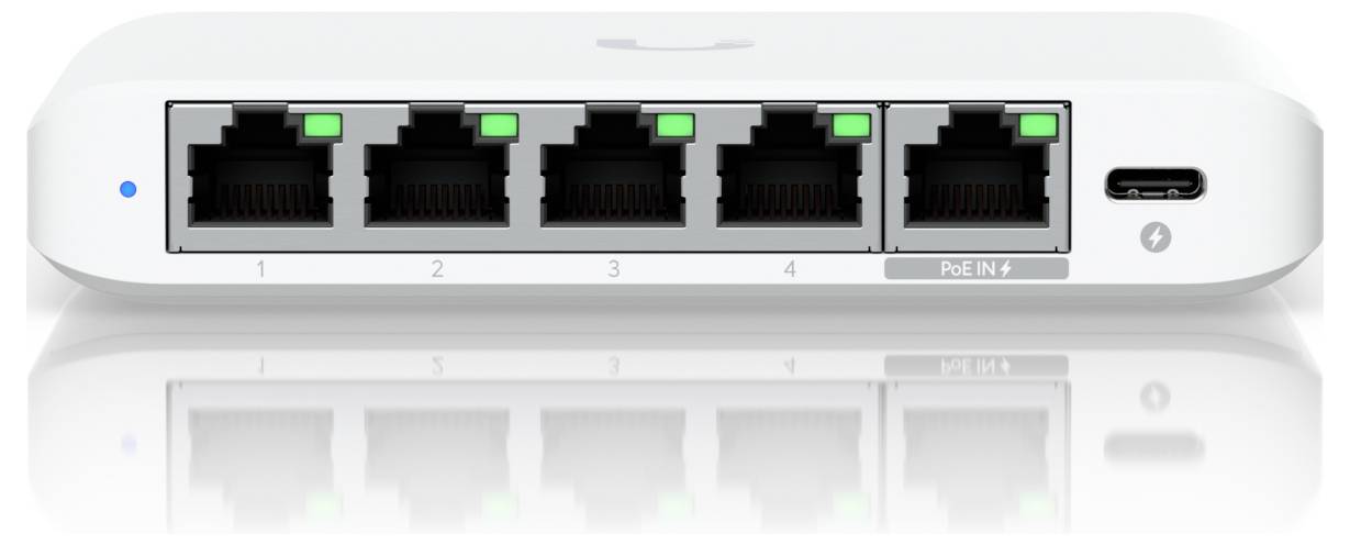 Due moduli di RAM Viper installati su una scheda madre del computer, accanto al socket della CPU. La RAM è nera con accenti rossi e argento.