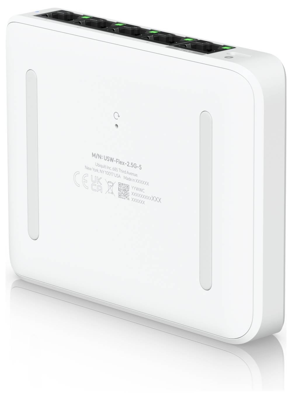 Un interruttore di rete bianco con più porte Ethernet sulla parte superiore, etichettato "M/N: USW-Flex-2.5G-5", dotato di spie di stato degli indicatori.