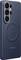 Telefono Samsung in una custodia blu scuro texture con supporto ad anello. Custodia progettata per protezione e praticità.