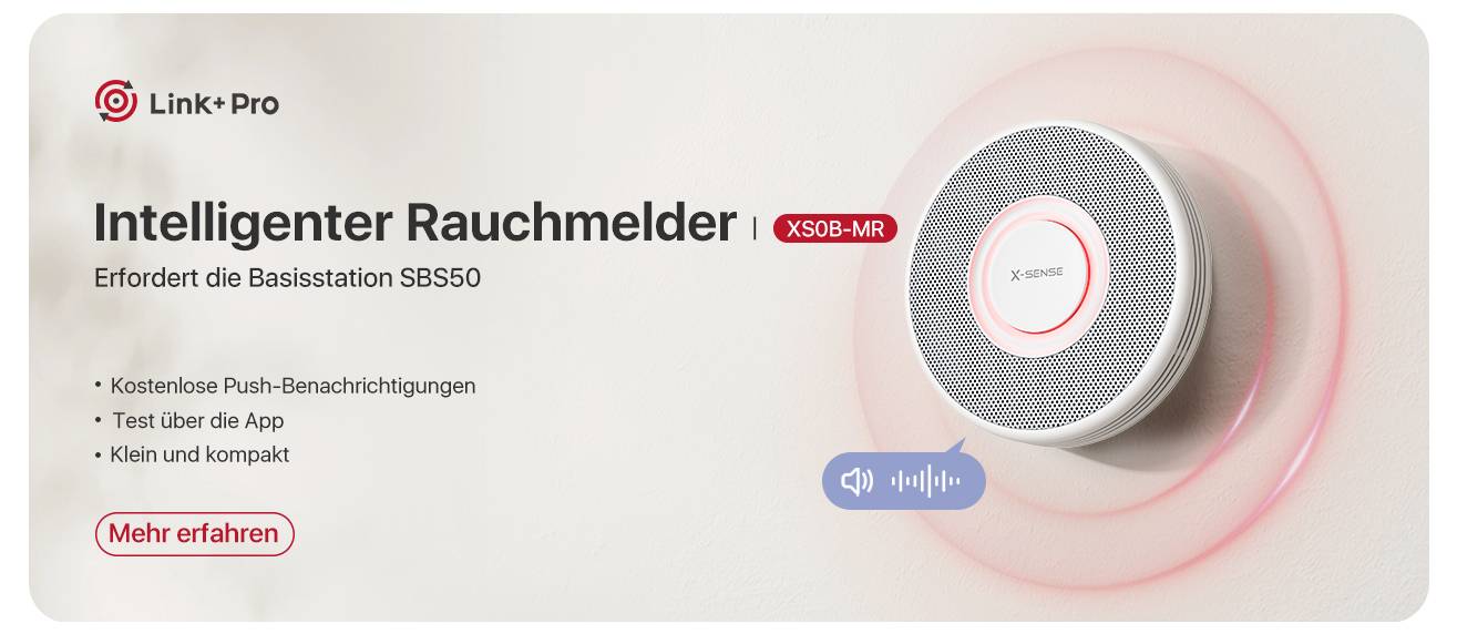 "Rilevatore di fumo intelligente XSD8-MR. Richiede la stazione base SBS50." Rilevatore di fumo a parete. Caratteristiche notifiche tramite app e design compatto.