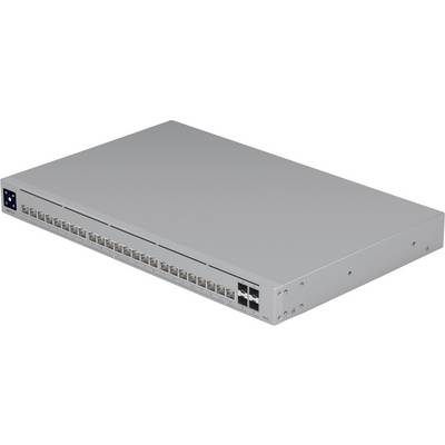 Un commutatore di rete metallico con 24 porte Ethernet e 2 porte di collegamento superiore sul pannello frontale, adatto per gestire grandi connessioni di rete.