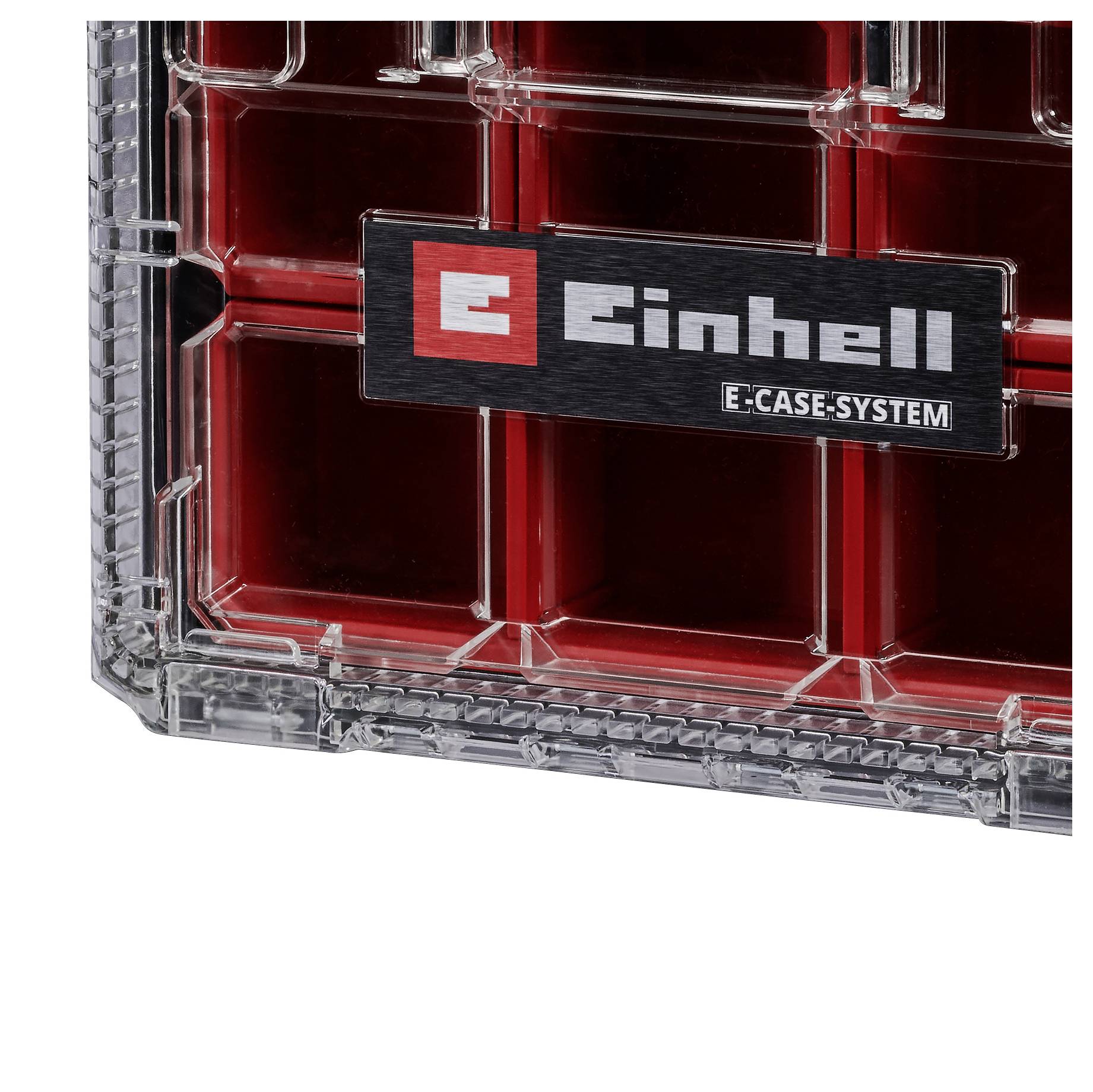 Primo piano di una cassetta di stoccaggio del sistema Einhell E-Case in rosso e trasparente con l'etichetta del marchio sulla parte anteriore.