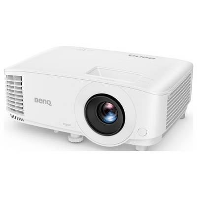 Proiettore BenQ bianco mostrato da un'angolazione su uno sfondo neutro, con l'obiettivo e le prese d'aria visibili.