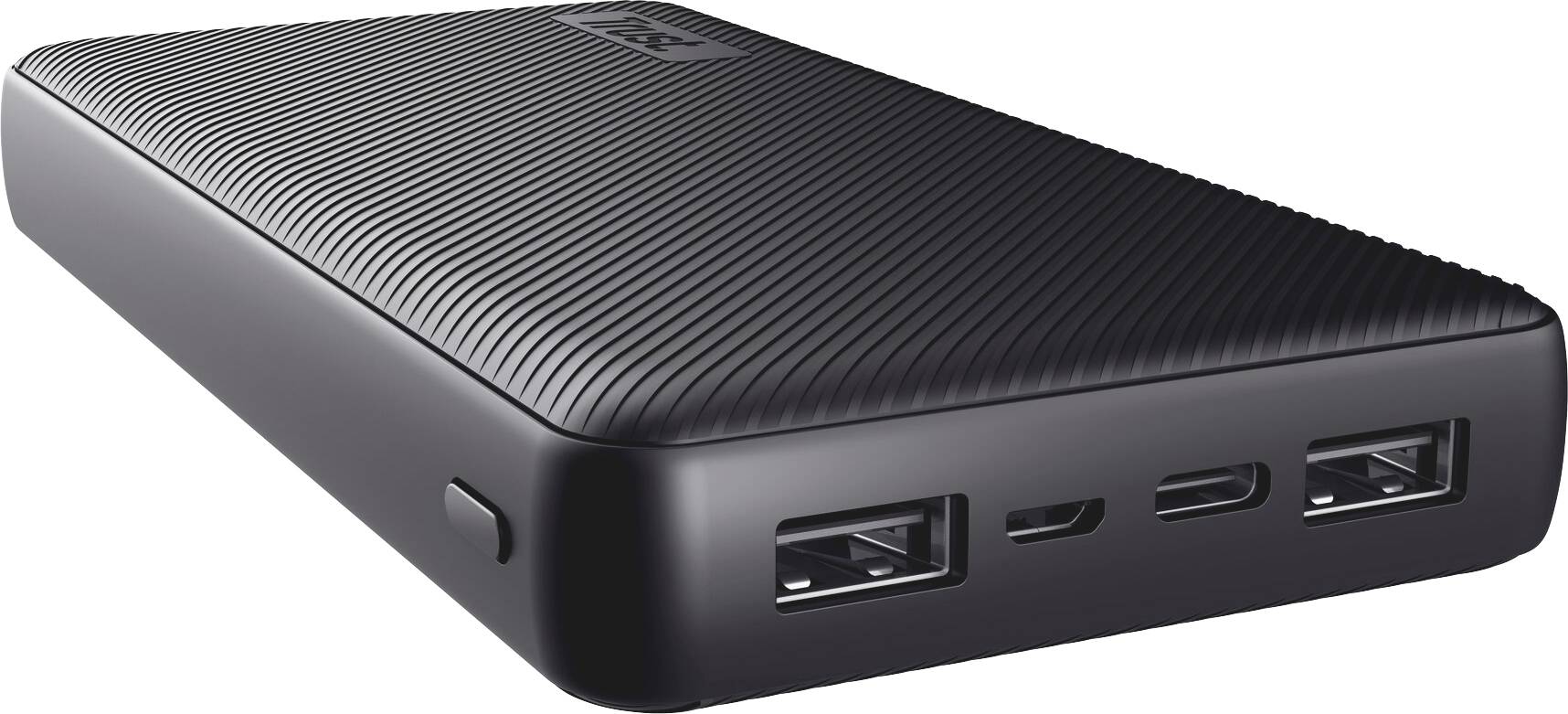 Powerbank portatile nero con superficie superiore con nervature, che mostra le porte USB-A e USB-C sul bordo anteriore.