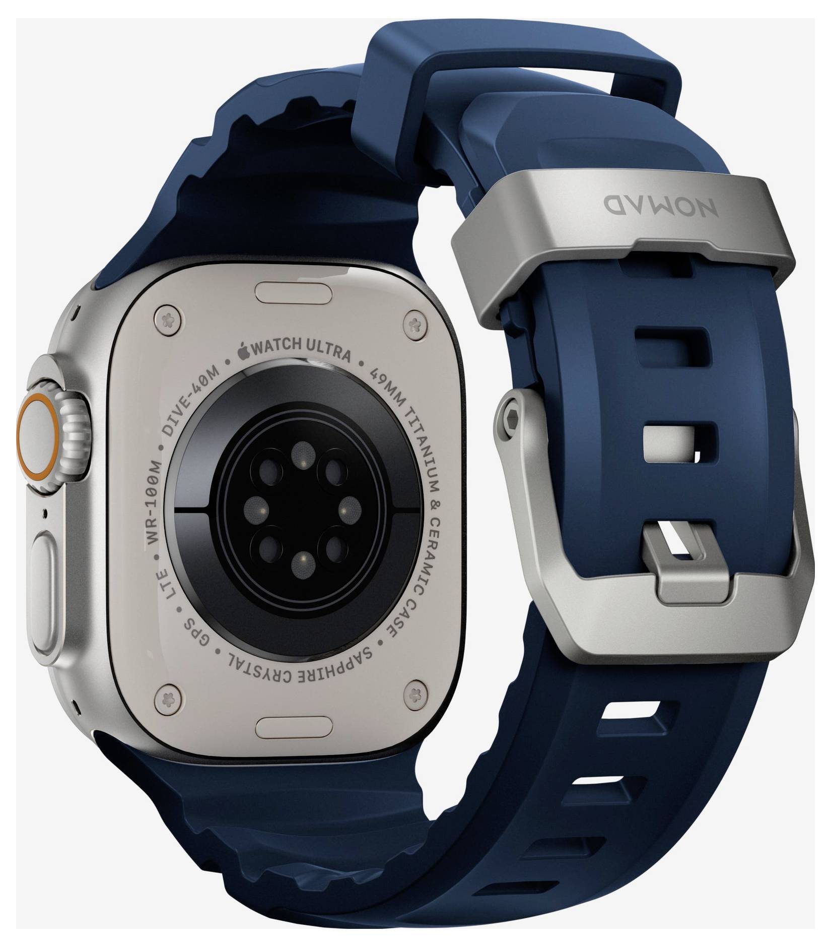Vista posteriore di un Apple Watch Ultra argento con cinturino blu, che mostra il sensore circolare e i dettagli della cassa robusta.