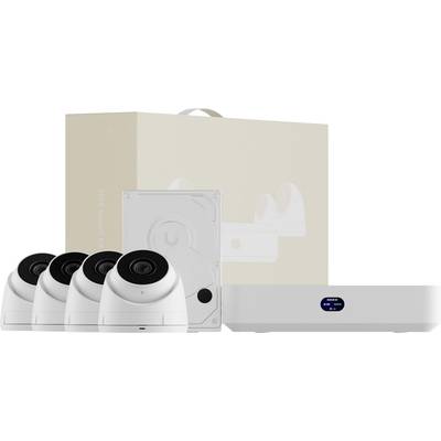 Kit di sicurezza con tre telecamere dome bianche, disco rigido e sensore di movimento accanto a una scatola di archiviazione beige e unità base.