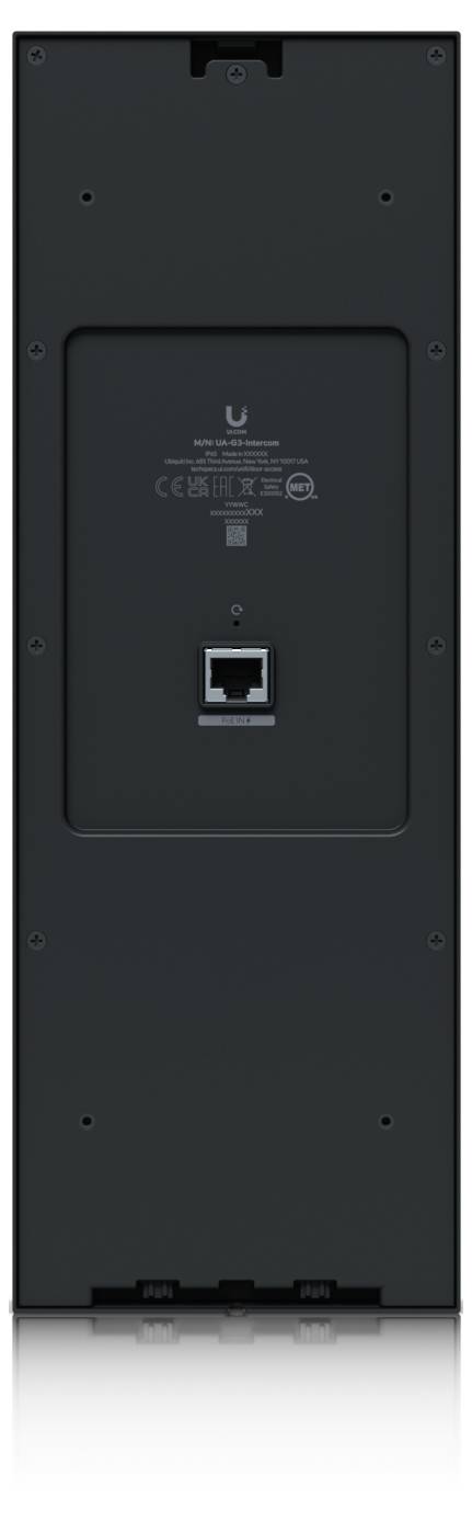 Vista posteriore di un pannello di dispositivo elettronico nero con un'area centrale incassata e una singola porta Ethernet vicino al fondo.