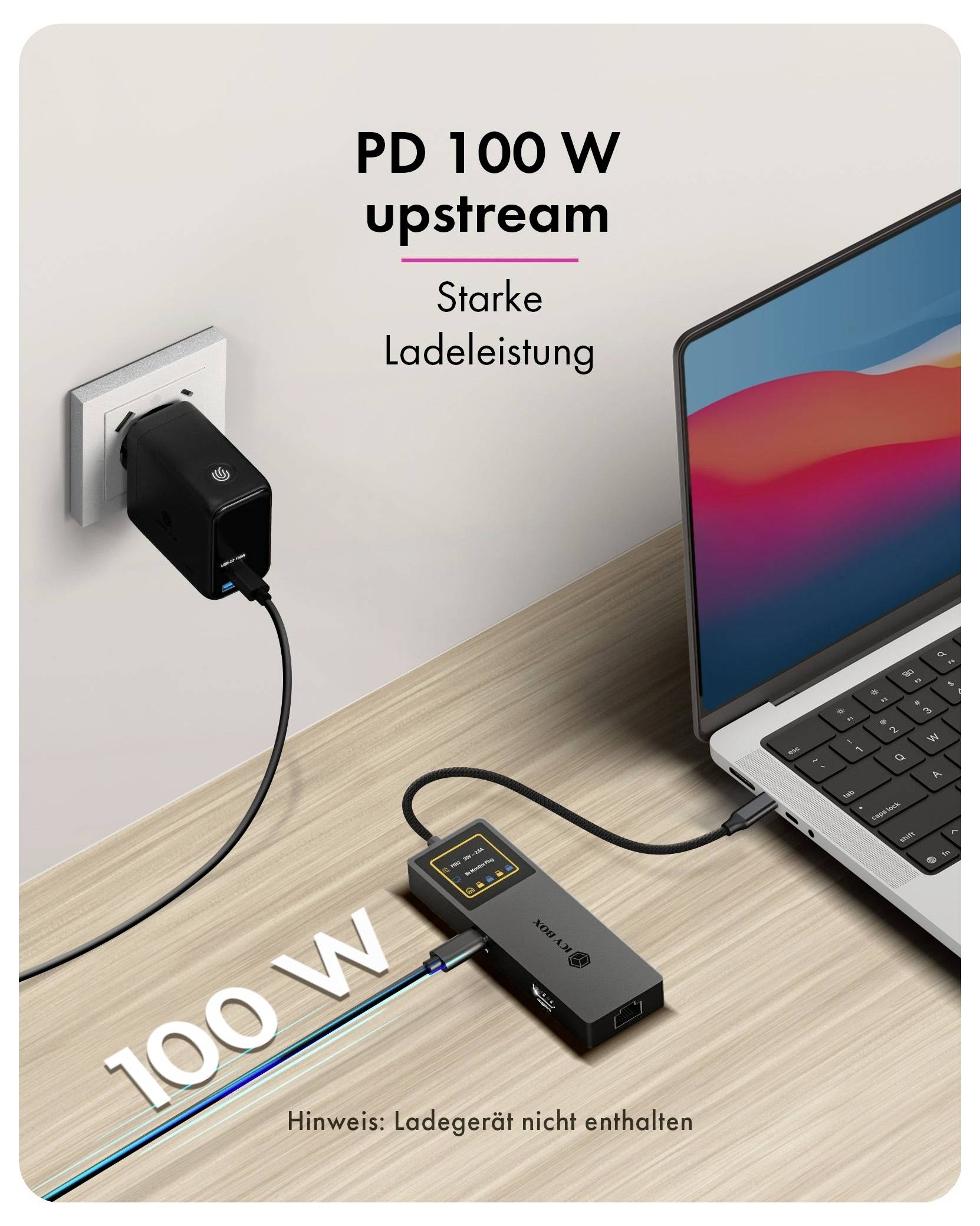 Annuncio di prodotto che mostra un caricabatterie da parete che alimenta un laptop attraverso un hub USB-C, con il testo "PD 100 W upstream" e "Potenza di ricarica potente".