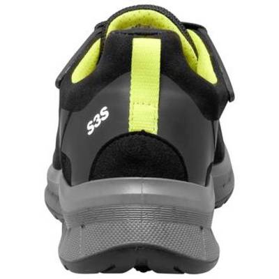 Vista posteriore di una scarpa atletica nera e giallo neon con suola grigia e marchio S3S.