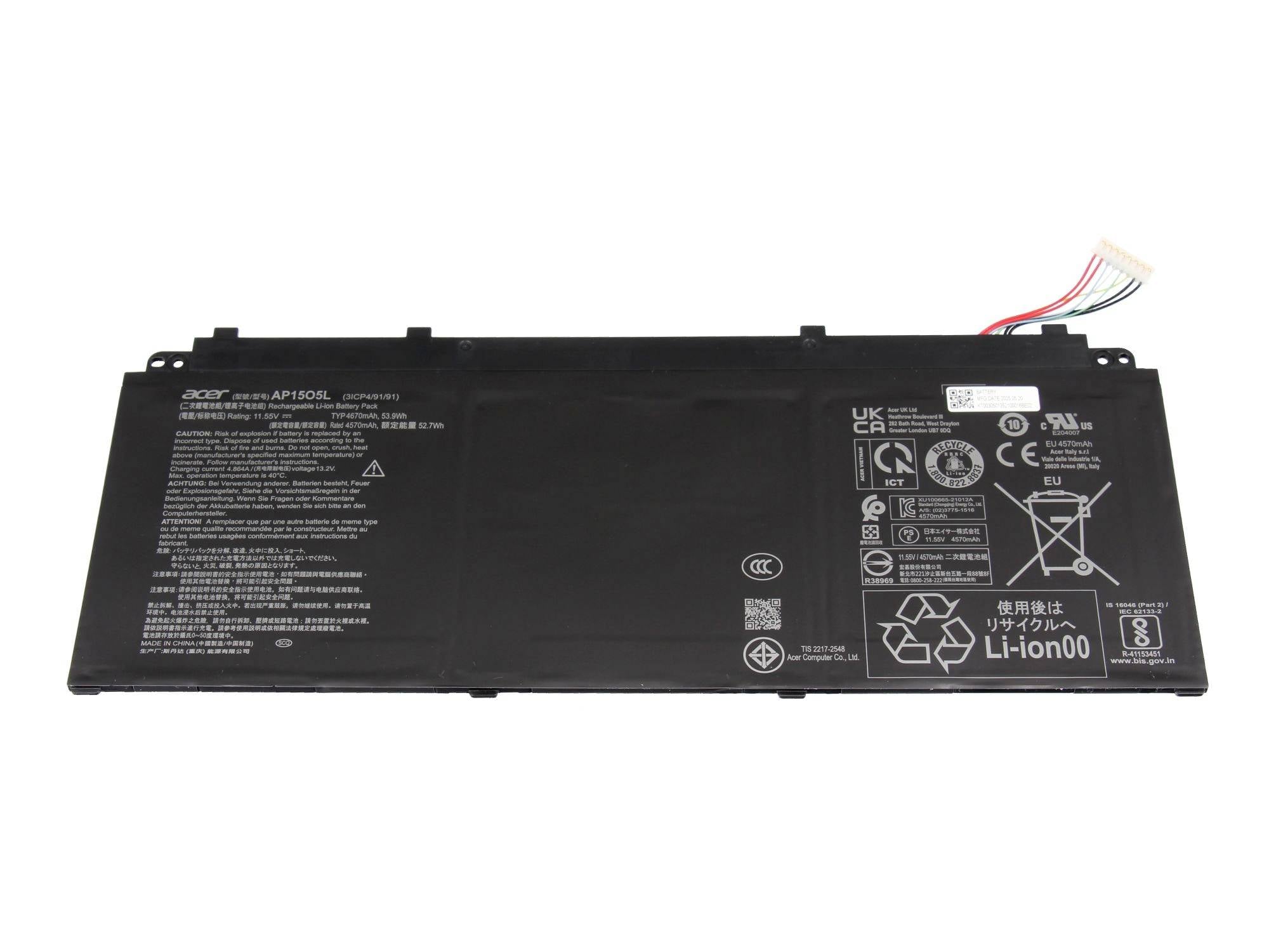 Batteria per laptop nera con etichette e connettore multifilo su sfondo bianco.