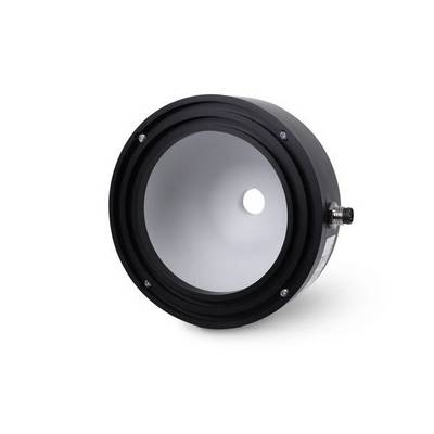 Altoparlante circolare nero o driver di subwoofer con cono argentato e foro centrale, mostrato su sfondo bianco.