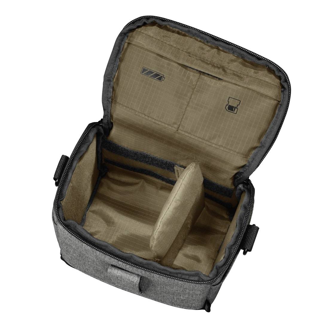 Borsa isolante grigia aperta o frigorifero per il pranzo con divisore interno beige e coperchio con cerniera su sfondo bianco.