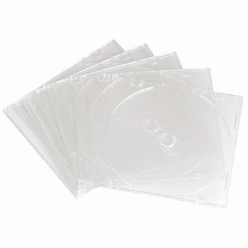 Pila di custodie trasparenti per CD/DVD su sfondo bianco.
